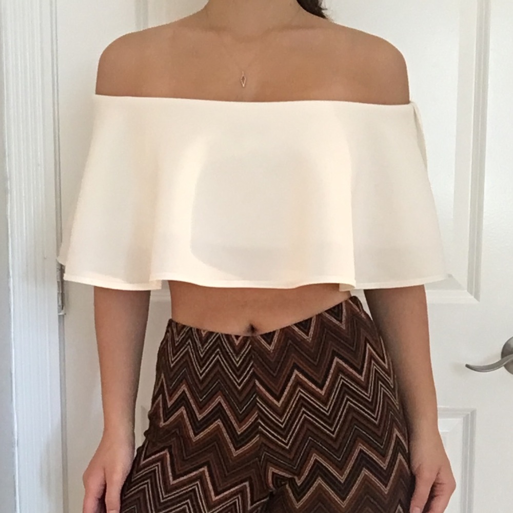 White off the shoulder crop top